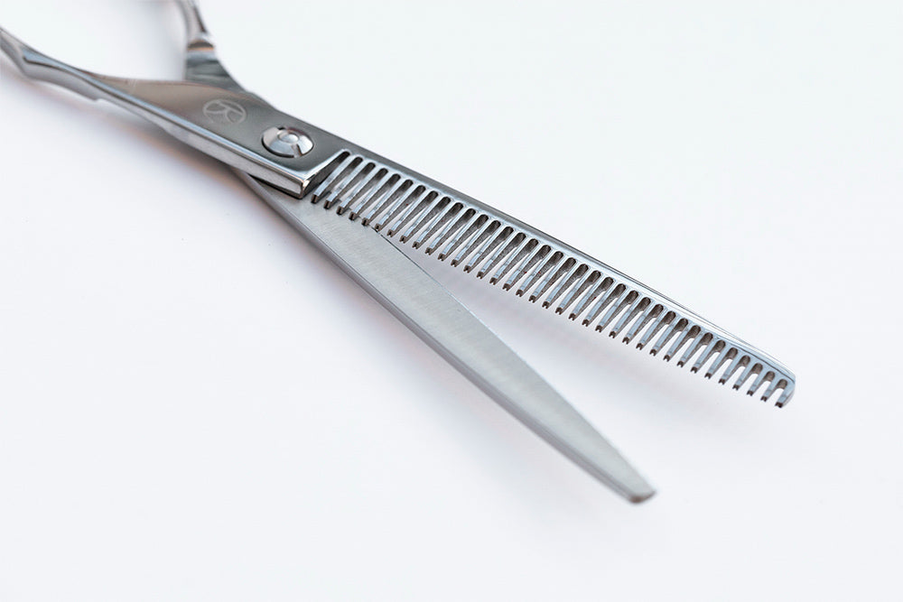 Barber Thinning Scissors (7″)